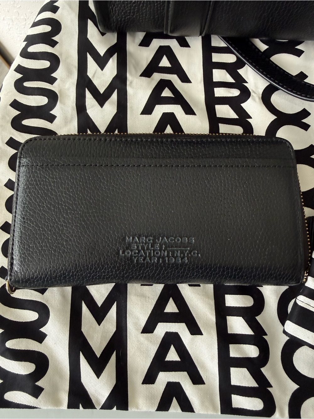 Marc Jacobs Black Pebbled Leather Zip Wallet